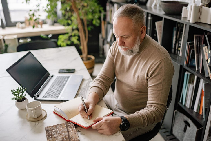 Difference Between a Grant and Loan
