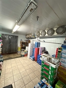 high-performing liquor store sea - 3