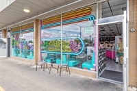 well-established 50's style diner - 2
