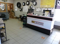 auto service property - 2
