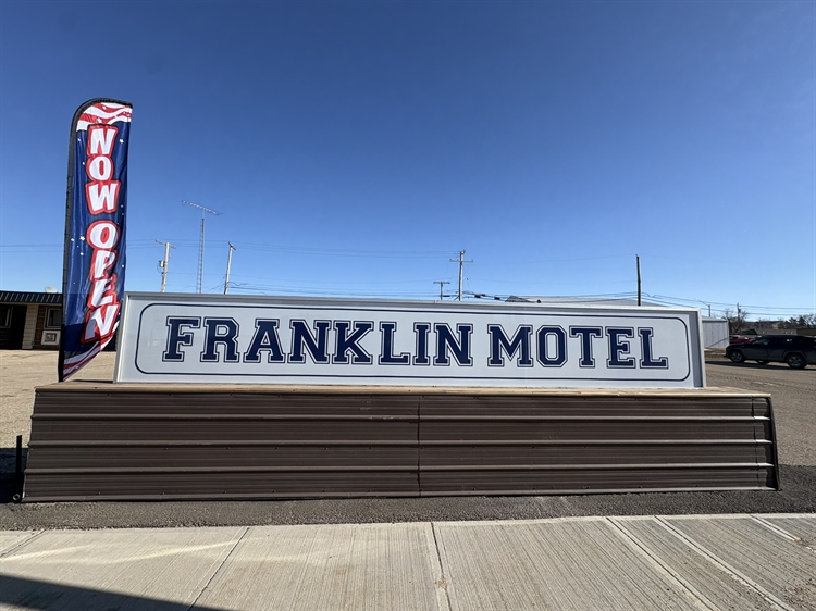 Turnkey 19-Unit Motel In Assiniboia, SK