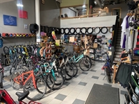 well established bike retail - 1