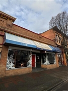 established asian restaurant chinatown - 1