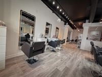beautifully designed beauty salon - 3