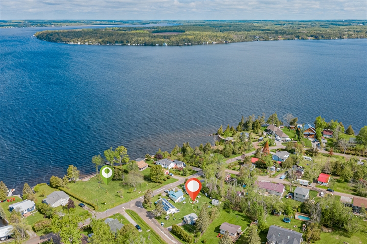 6.7CAP - Profitable Small Resort Near Sturgeon Lake