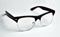 optical eyewear store business - 1