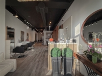 beautifully designed beauty salon - 2
